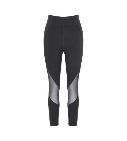 TRIUMPH_Triaction Cardio Breeze_Legginsy_Black_200 zł