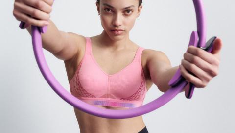 TRIUMPH_Triaction Cardio Flow_Biustonosz_Bubble gum pink_270 zł_visual_1A