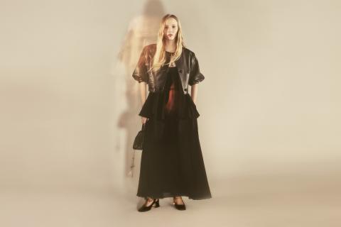 BREUNINGER.COM_Kampania SS26_CHLOE_1