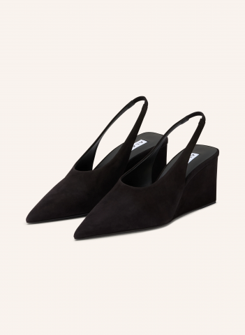 BREUNINGER.COM_ALAÏA_Czółenka typu slingback_4 620 zł