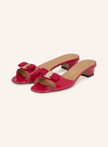 BREUNINGER.COM_FERRAGAMO_Klapki NEW VARA_3 090 zł