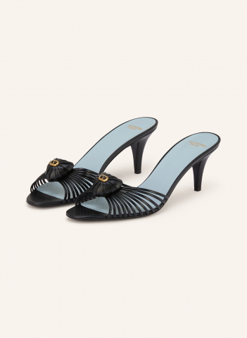 BREUNINGER.COM_VALENTINO GARAVANI_Klapki COEUR ROYAL_3 600 zł